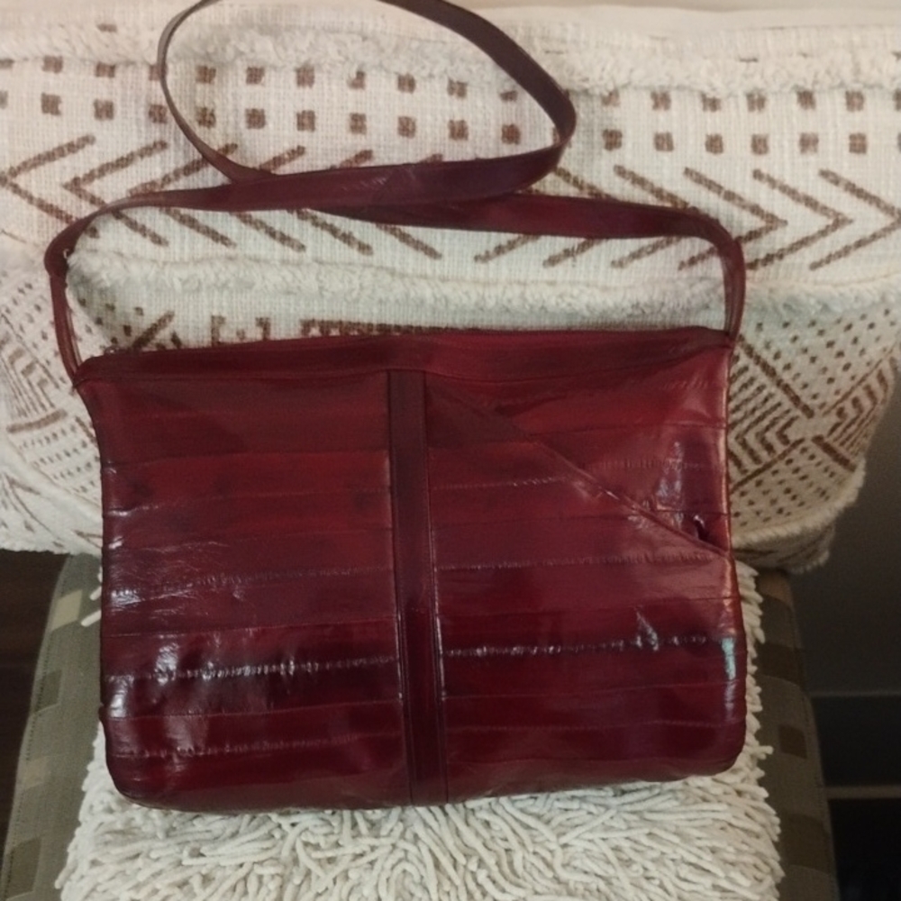 Vintage Lee Sands Burgundy Eel Skin Shoulder Strap Purse
